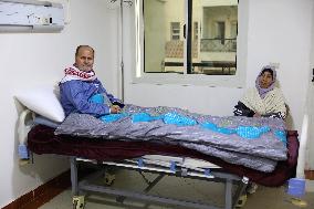 Palestinians Seek Healthcare After System Collapse - Egypt