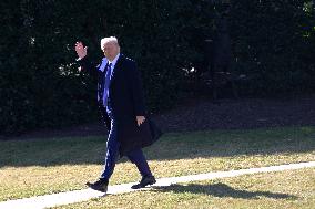 DC: President Trump hold a White House departure