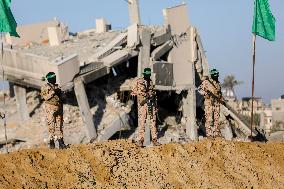 Hamas Transfers Israeli Hostages - Gaza