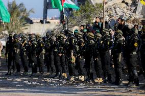 Hamas Transfers Israeli Hostages - Gaza