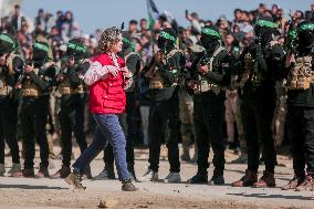 Hamas Transfers Israeli Hostages - Gaza