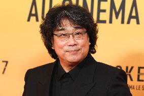 Mickey 17 Premiere - Paris