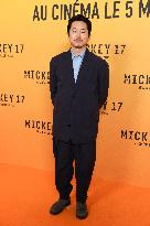 Mickey 17 Premiere - Paris