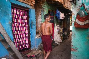 India - Lifestyle In Slum Area Kolkata