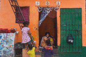 India - Lifestyle In Slum Area Kolkata