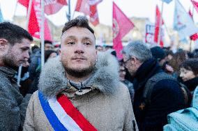 Kurdish People Demonstrate To Protest Over Far-Right Attack - Paris