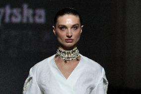 Khrystyna Rachytska presents new collection at UFW in Kyiv