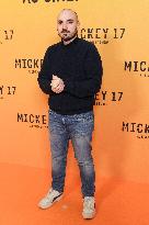 Mickey 17 Premiere - Paris