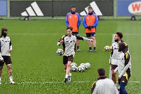 CALCIO - UEFA Champions League - Juventus Training