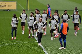 CALCIO - UEFA Champions League - Juventus Training