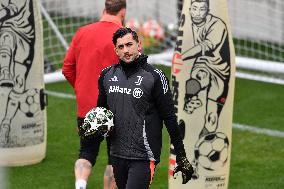 CALCIO - UEFA Champions League - Juventus Training