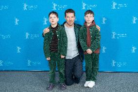 Berlinale The Thing with Feathers Photocall