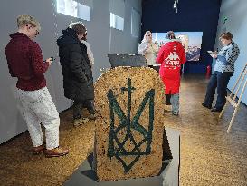 Exhibition at Kyiv War Museum celebrates Ukraines coat of arms