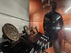 Exhibition at Kyiv War Museum celebrates Ukraines coat of arms