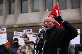 Protest against funding freeze at the Department of Health and Human Services