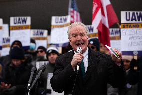 Protest against funding freeze at the Department of Health and Human Services