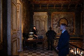 Pensions Report Results At Hotel Matignon - Paris