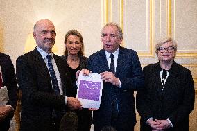 Pensions Report Results At Hotel Matignon - Paris