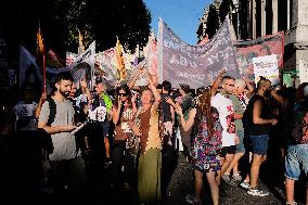 Pensioners Demonstrate Buenos Aires