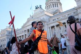 Pensioners Demonstrate Buenos Aires