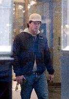 Mark Wahlberg Shopping - Paris