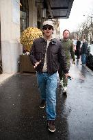 Mark Wahlberg Shopping - Paris