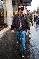 Mark Wahlberg Shopping - Paris