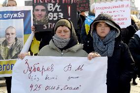 Performance in support of Kremlin prisoners in Kyiv