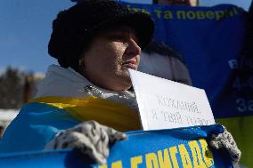 Performance in support of Kremlin prisoners in Kyiv