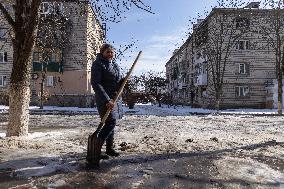 Residents Forced To Hide In The Basements Of Their Houses - Liman