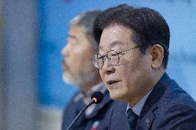 Lee Jae-myung Visits Korean Confederation Of Trade Unions: "Clear Stance On Reducing Working Hours And Four-Day Workweek"