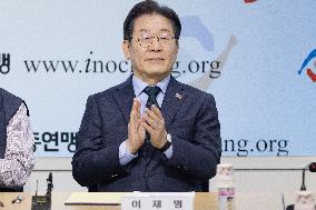 Lee Jae-myung Visits Korean Confederation Of Trade Unions: "Clear Stance On Reducing Working Hours And Four-Day Workweek"