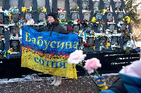 Kyiv pays tribute to Heavenly Hundred Heroes