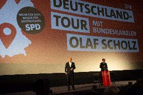 SPD Rally In Leverkusen