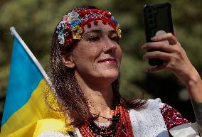 Ukrainian Community In Mexico Marches 3 Years After Russian Attacks In Ukraine