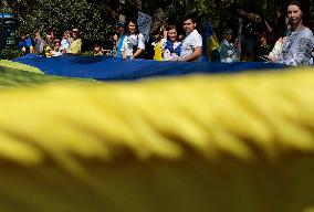 Ukrainian Community In Mexico Marches 3 Years After Russian Attacks In Ukraine