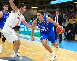 Italy v Hungary - Eurobasket Qualifiers