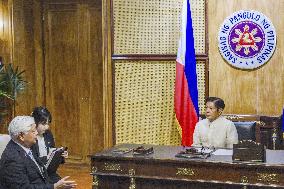 Japan defense chief in Manila