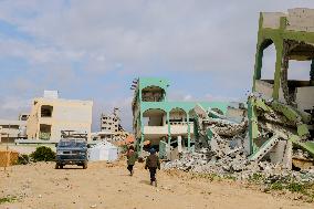Life Amid Ruins in Gaza