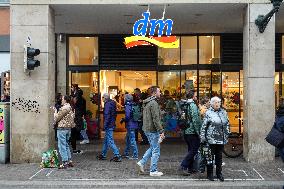 DM Store