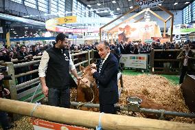 Politicians at Agriculturel Fair - Paris