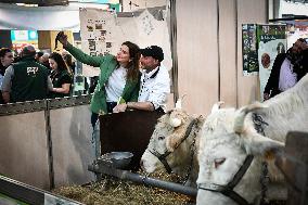 Politicians at Agriculturel Fair - Paris