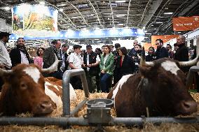 Politicians at Agriculturel Fair - Paris