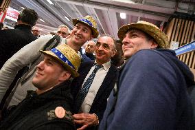 French politicians at the Agricultural Fair in Paris - FA