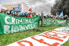 Climate Activists Flash-Mob During COP26 In Rome.