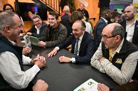 French politicians at the Agricultural Fair in Paris - FA