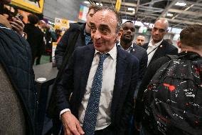 French politicians at the Agricultural Fair in Paris - FA