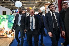 French politicians at the Agricultural Fair in Paris - FA