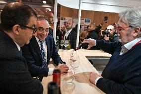 French politicians at the Agricultural Fair in Paris - FA