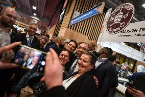 French politicians at the Agricultural Fair in Paris - FA